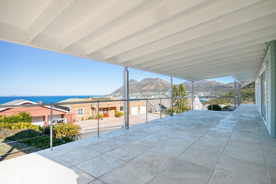 3 Bedroom Property for Sale in Glen Marine Western Cape